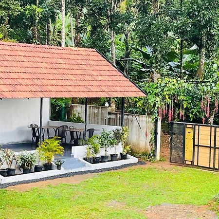 Partho Home Stay Padinjarathara Exterior foto